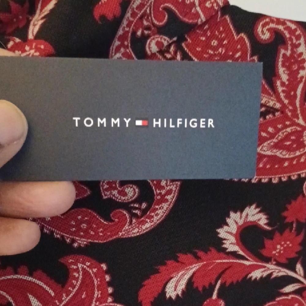 NWT Tommy Hilfiger Red and Black Paisley Long Sleeve Dress - Picture 10 of 11